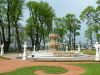 Партерный цветник с фонтаном Коронный